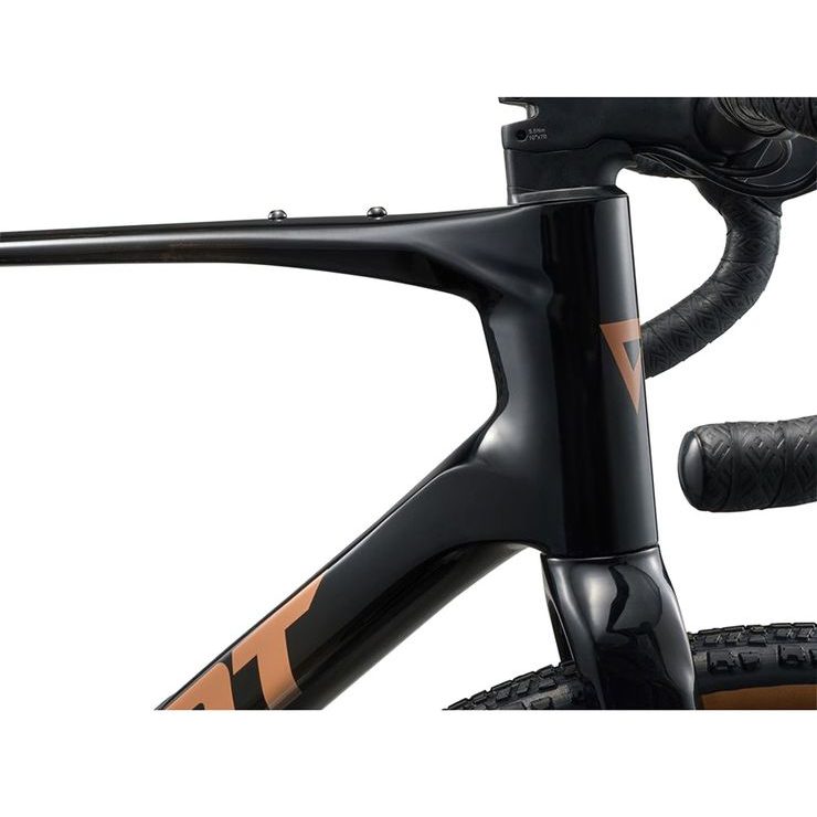 GIANT Revolt Advanced 2 Carbon Smoke