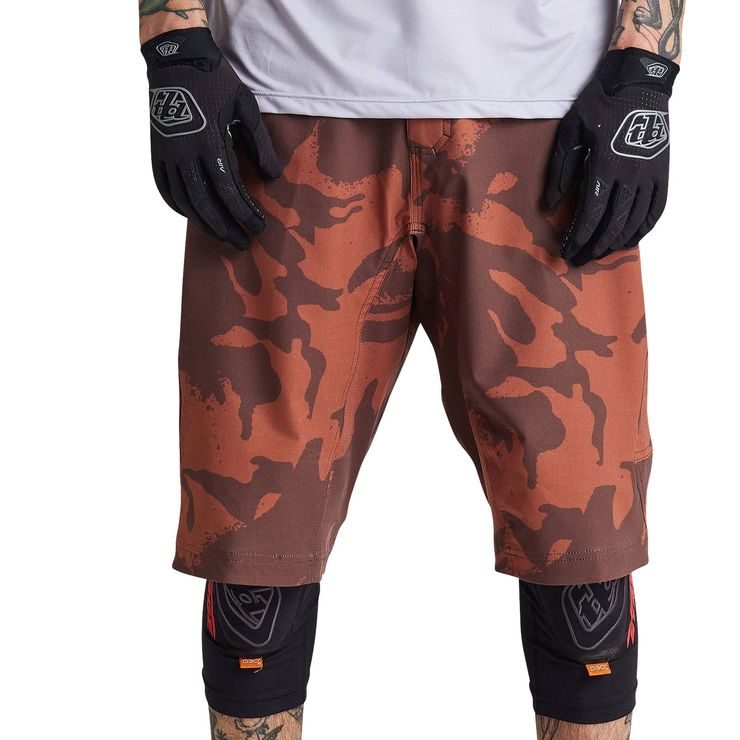 TROY LEE DESIGNS SKYLINE SHADOW, CAMO BRICK