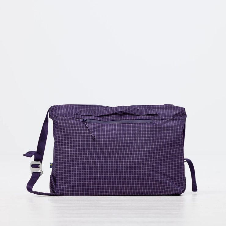 FJÄLLRÄVEN High Coast Pro Shoulder Bag 12 Dark Violet
