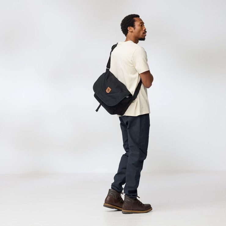 FJÄLLRÄVEN Greenland Shoulder Bag 12 Navy