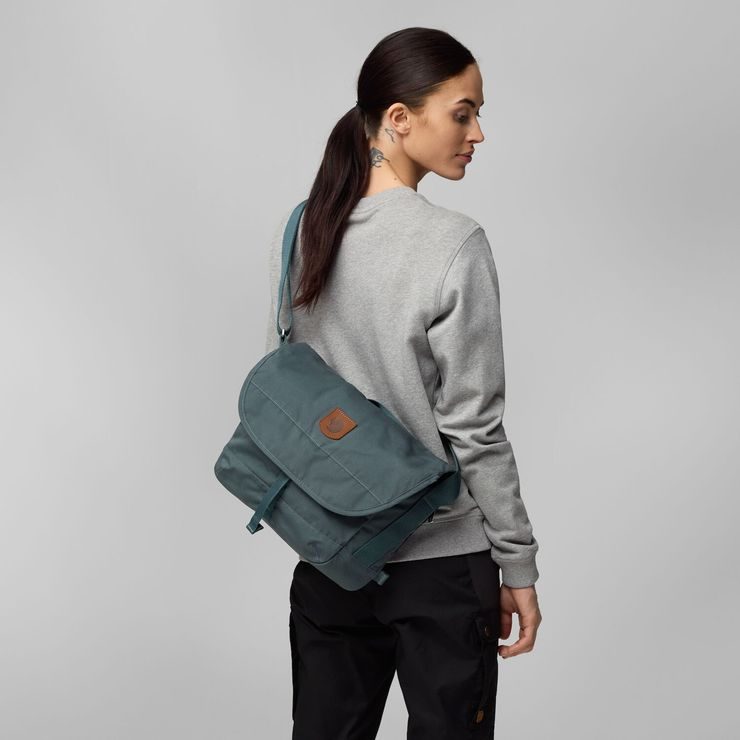 FJÄLLRÄVEN Greenland Shoulder Bag Small 9 Dusk
