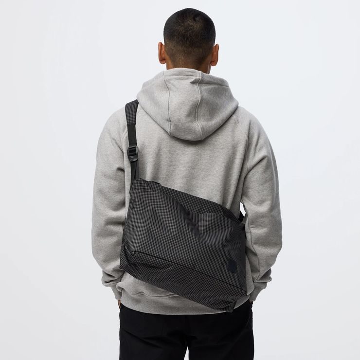 FJÄLLRÄVEN High Coast Pro Shoulder Bag 12 Black