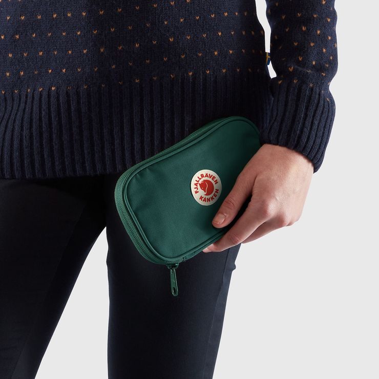 FJÄLLRÄVEN Kånken Travel Wallet Ochre