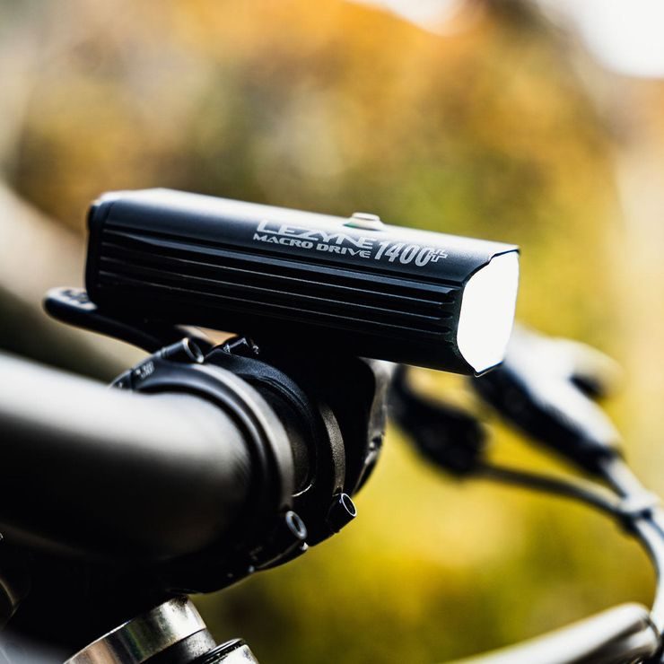 LEZYNE MACRO DRIVE 1400+ LOADED V2