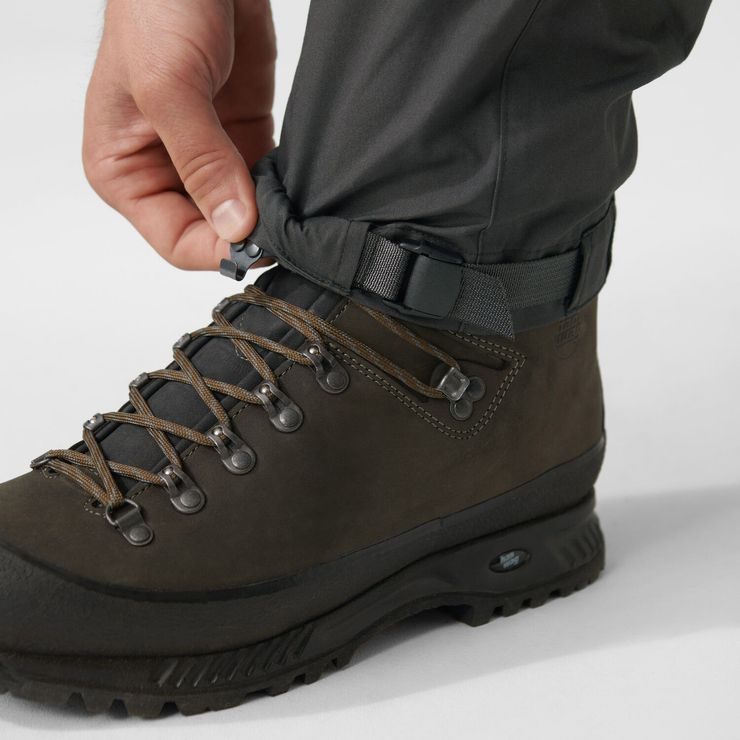 FJÄLLRÄVEN Kaipak Trousers M Dark Grey-Black