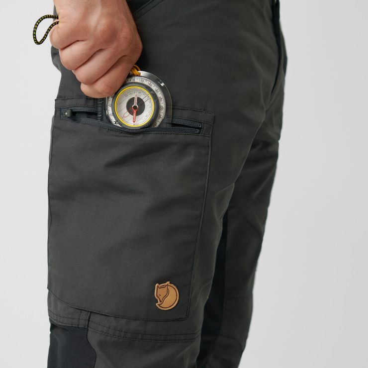 FJÄLLRÄVEN Kaipak Trousers M Dark Grey-Black