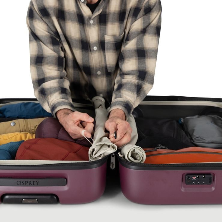 OSPREY OZONE HARDSIDE 27IN 4W 75 L, moody burgundy