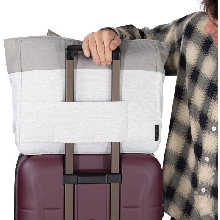 OSPREY OZONE HARDSIDE 27IN 4W 75 L, moody burgundy