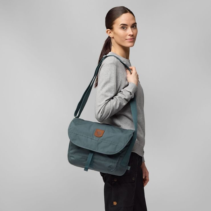 FJÄLLRÄVEN Greenland Shoulder Bag Small 9 Dusk