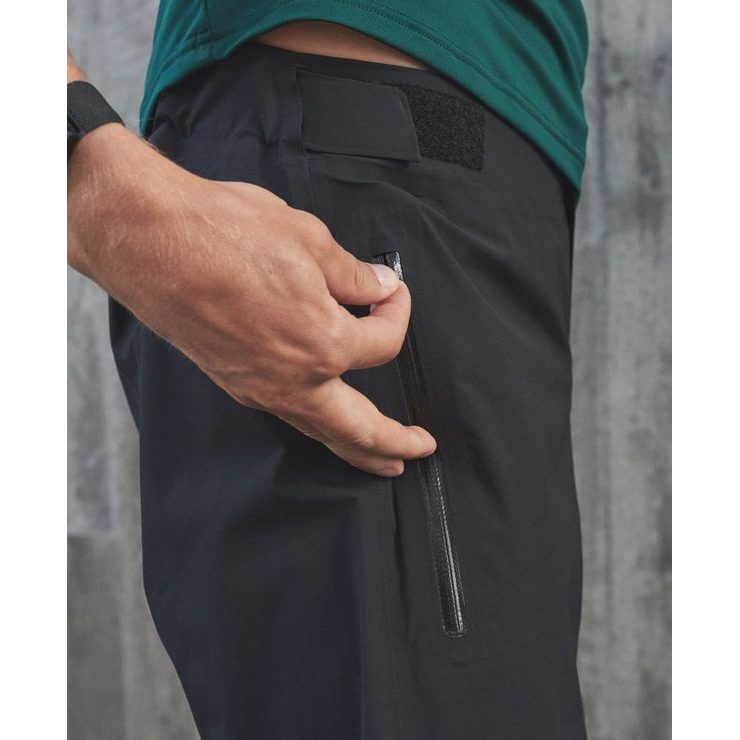 POC Bastion Shorts Uranium Black