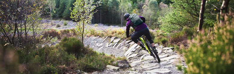 Outdoorweb.cz - Osprey Syncro, pánský cyklistický batoh s pláštěnkou -  outdoorové oblečení a vybavení shop