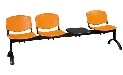 Lavice ISO, třímístná se stolkem, černý plast/oranžová
