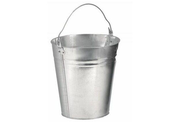 Kovový kbelík, 15 l