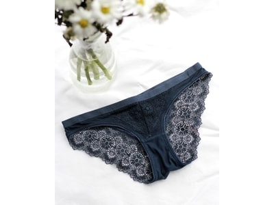 BE CHICK - Modré krajkové kalhotky Flower BeChick ❤ - BeChick - Klasické -  Kalhotky, Spodní prádlo