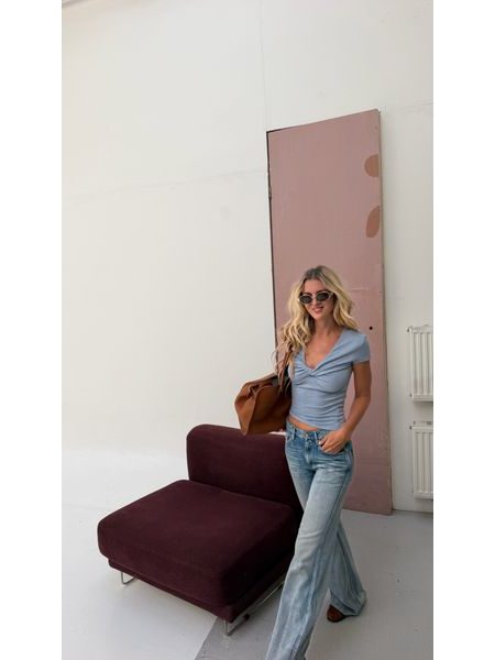 Baby blue top Chelsea BeChick ❤