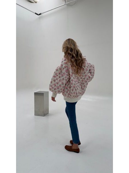 White quilted bomber Flower BeChick ❤