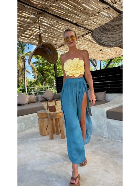 Butter yellow top Camellia BeChick ❤