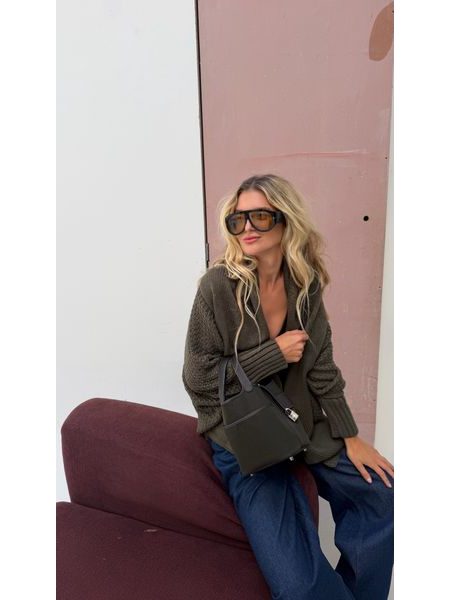 Olive Alma BeChick cardigan ❤