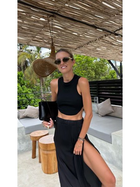 Černý crop top Simple Bechick ❤