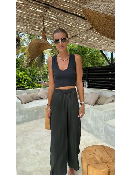 Olivový crop top V Neck BeChick ❤