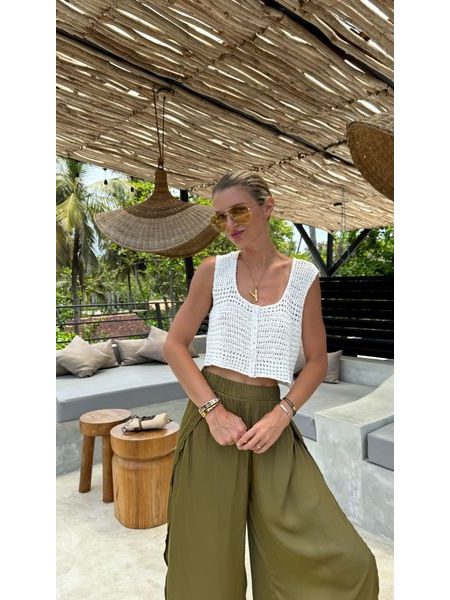 White Top Pearl Button Bechick ❤