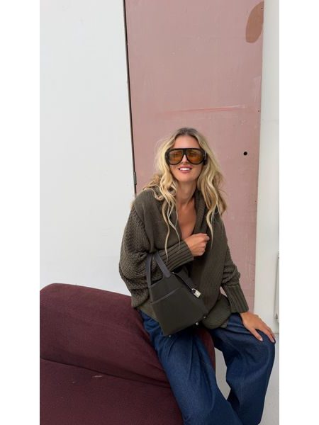 Olive Alma BeChick cardigan ❤