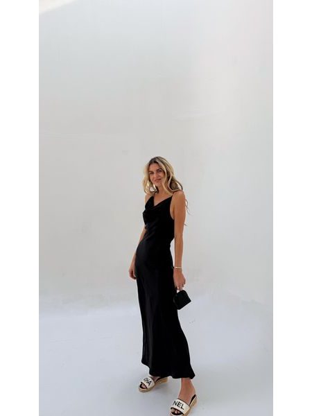 Černé saténové šaty Back Bodycon BeChick ❤
