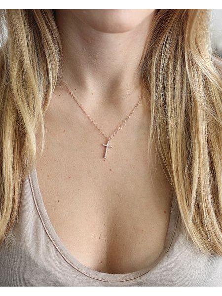 MUST HAVE series: Rose Gold Crystal Cross
