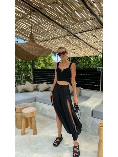 Black Wire BeChick Crop Top ❤