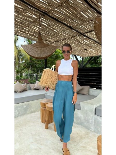 Bílý crop top Simple Bechick ❤