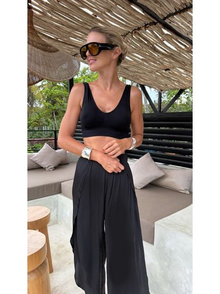 Black Sports Bra Carry BeChick ❤