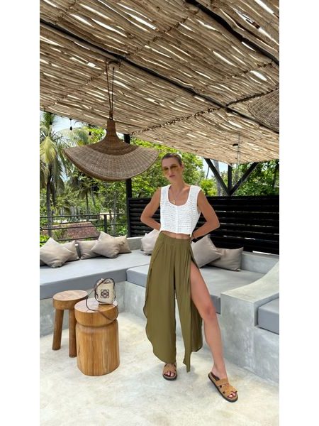 White Top Pearl Button Bechick ❤