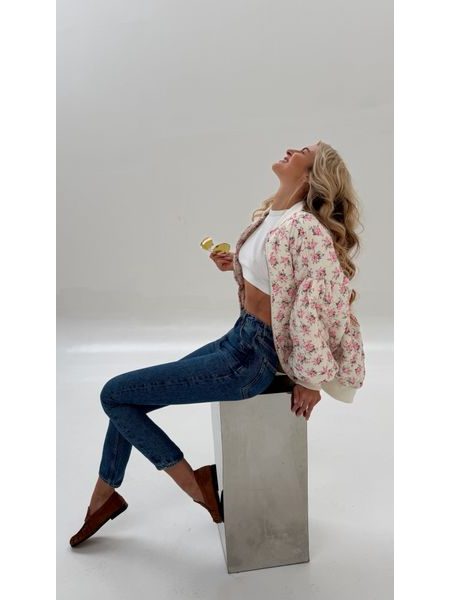 White quilted bomber Flower BeChick ❤