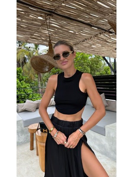 Černý crop top Simple Bechick ❤