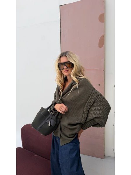Olive Alma BeChick cardigan ❤