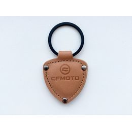 Kožená trojúhelníková klíčenka CFMOTO