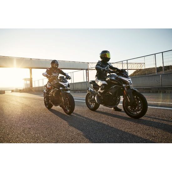 CFMOTO 800NK Advanced+ / Zircon Black - Černá matná