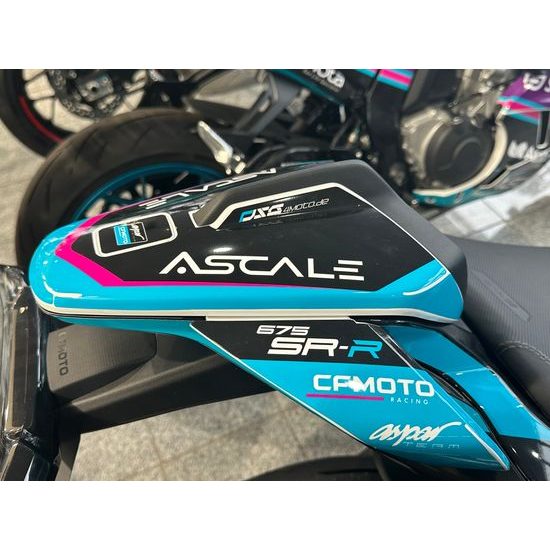 CFMOTO 675SR-R / 35 KW - LIMITED EDITION - CFMOTO 675SR-R - LIMITED EDITION . Limitovaná edice 25 kusů . 3 kusy ihned k odběru na prodejně v Teplicích .