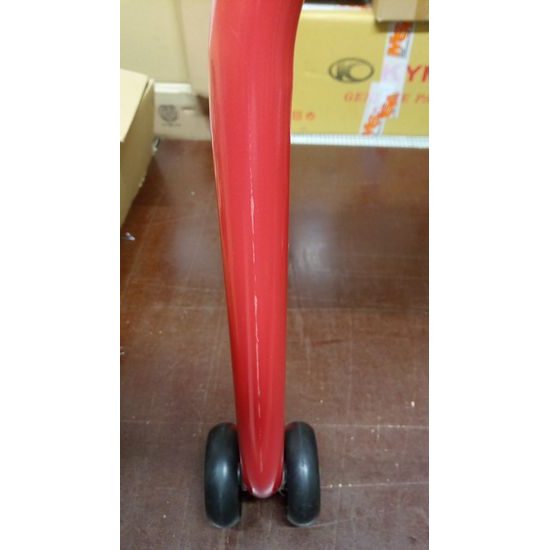 Montážní stojan/ zvedák na čtyřkolku, poslední kus- poškozený se slevou