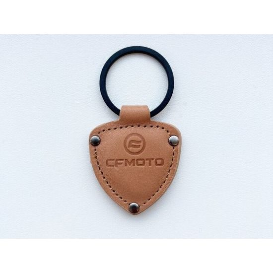 Kožená trojúhelníková klíčenka CFMOTO