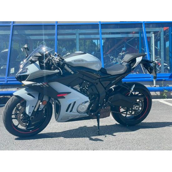 CF MOTO 675 ST-R