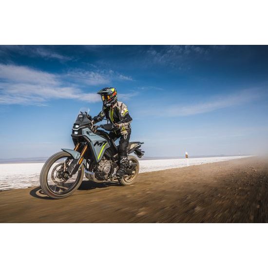 CFMOTO 450MT-RX - Zephyr Blue / modrá/bílá model 2025 + DÁREK 2 kusy IHNED K ODBĚRU ! Všechno příslušenství ihned skladem a můžeme Vám ho ihned namontovat .