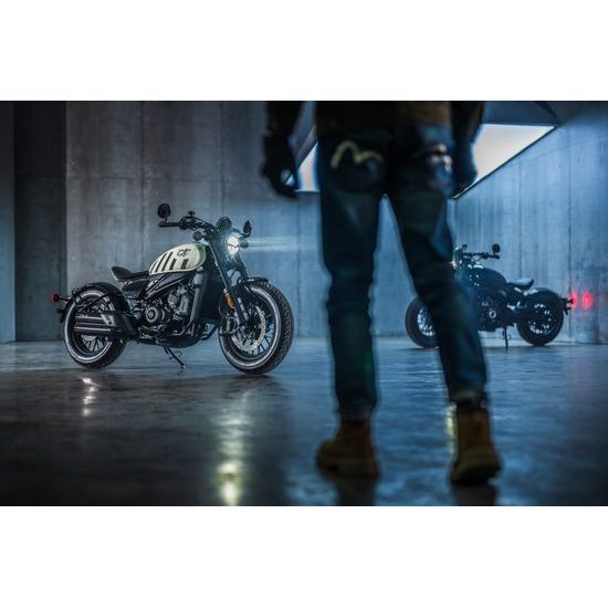 CFMOTO 450CL-C Bobber - Ivory White - Světlá krémová / NOVINKA IHNED K ODBĚRU !