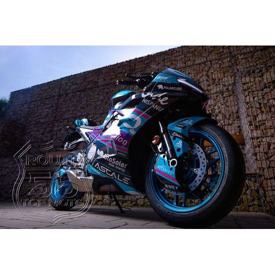 CFMOTO 675SR-R / 35 KW - LIMITED EDITION - CFMOTO 675SR-R - LIMITED EDITION . Limitovaná edice 25 kusů . 3 kusy ihned k odběru na prodejně v Teplicích .