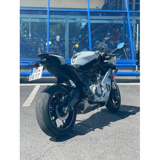 CF MOTO 675 ST-R