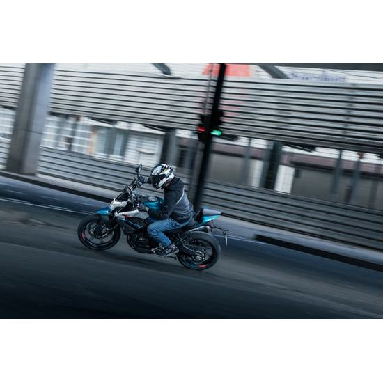 CFMOTO 450NK - Nebula Black - Černá / 2 kusy IHNED K ODBĚRU . Všechno příslušenství ihned skladem a můžeme Vám ho ihned namontovat .