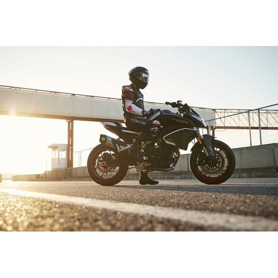 CFMOTO 800NK Sport EUR 5 / Zircon Black - Černá matná - IHNED K ODBĚRU