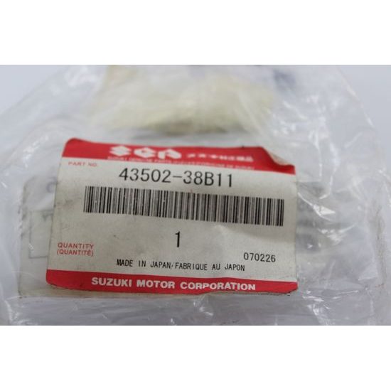 Přední levá stupačka Suzuki VS800, VS1400, VS750, atd.