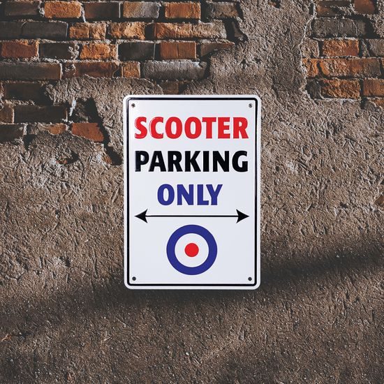 Tabulka- parkovací cedule- SCOOTER PARKING ONLY