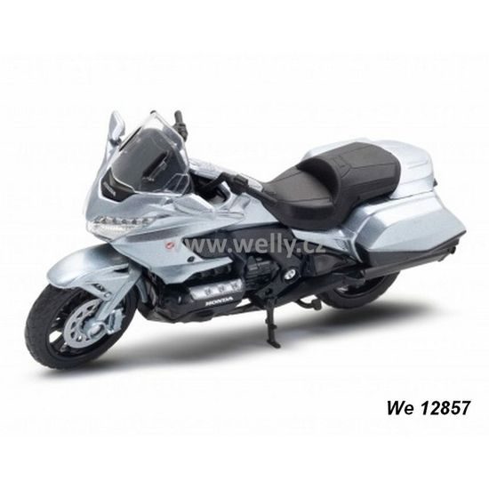 Model Honda Gold Wing new (silver grey) 1:18, poslední 2 kusy